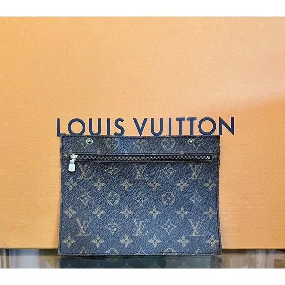 Louis Vuitton Handbags - AUTHENTIC LOUIS VUITTON RANDONNEE ACCESSORIES POUCH
